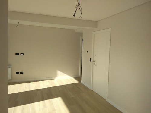 Dos Ambientes Con Suite Y Toilette A Estrenar.