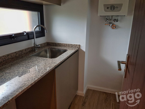 Imagen 3 de 12 de Departamento En Venta De 2 Dormitorios En Centro