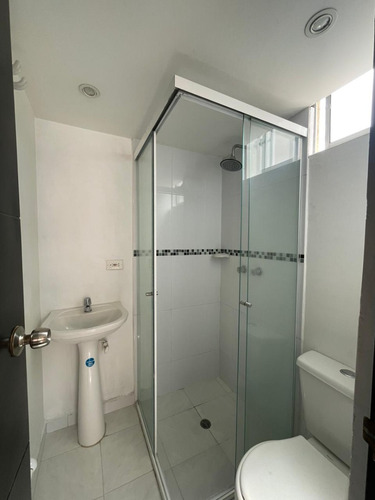Venta De Apartamento En Barrio Cristobal Con Excelente Area
