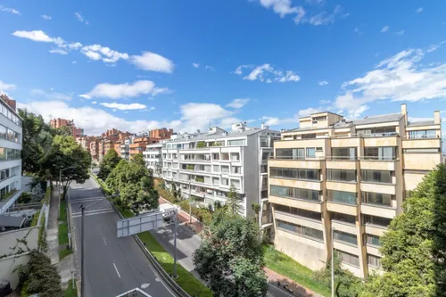 Apartamento En Venta En Chicó Oriental. Cod V9743