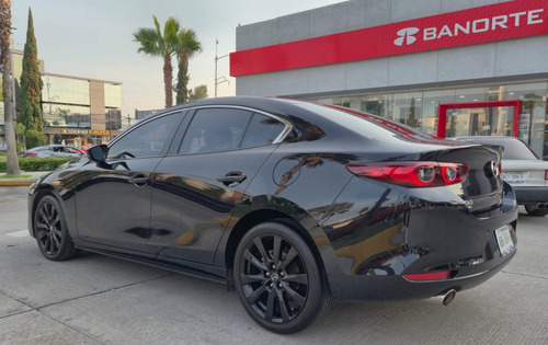 Mazda 3 Carbon Edition 2023