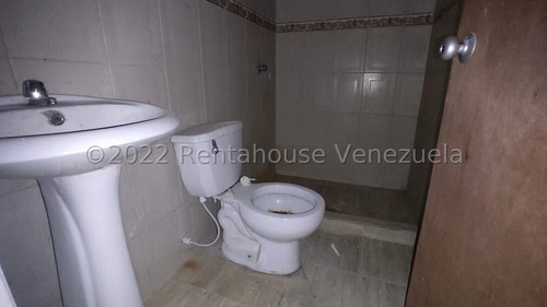Imagen 5 de 6 de Santa Rosa Alquiler De Local Comercial Buena Ubicacion # 4 22-20045