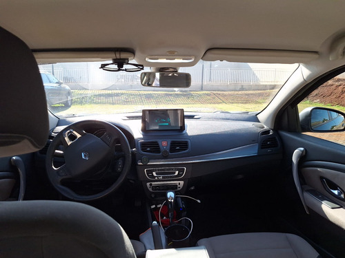 Renault Fluence 2.0 Dynamique X-tronic Hi-flex 4p