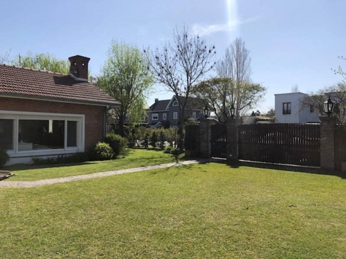 Imagen 5 de 30 de Santa Mara De Tigre- Venta Excelente Casa Con 1900 Mts De Jardín En Excluisividad.