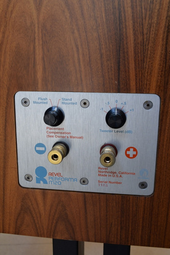 Imagen 4 de 7 de Parlantes Marca Revel Modelo Performa M-20