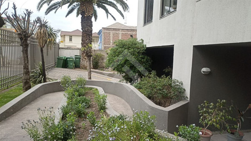 Depto 2 Dorm, 2 Baños, 1 Est; 1 Bod; Av. Pedro De Valdivia