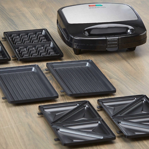 Imagen 4 de 8 de Waflera Sandwichera Parrilla Black + Decker Wm2000s-ar 3en1 Color Gris/negro