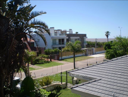 Imagen 1 de 2 de Living Comedor Con Hogar, Terrazas Al Frente,