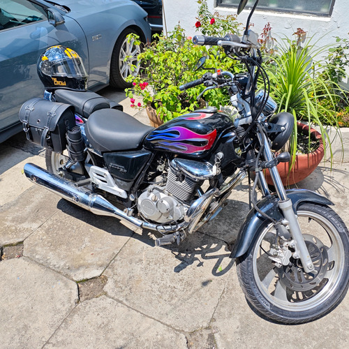 Suzuki Gz 150 2013, Llantas Nuevas, Batería Nueva, Faros Led