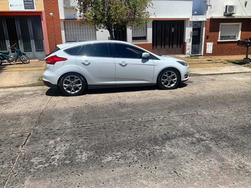 Ford Focus Iii 2.0 Se Plus Mt 2016