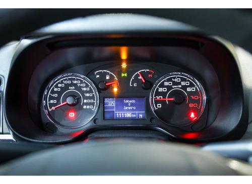 Fiat Punto 1.8 ESSENCE 16V FLEX 4P AUTOMATIZADO