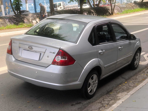 Imagem 4 de 12 de Ford Fiesta Sedan 2008 1.6 First Flex 4p