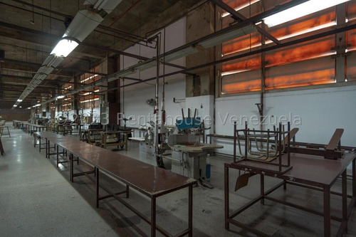 Jel Edificio Industrial En Venta En San Martin 24-4774 Fg