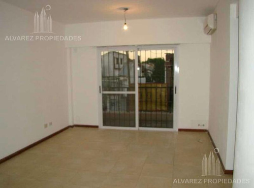 Imagen 6 de 14 de Departamento - Castelar Norte.