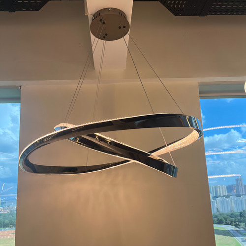 Gmh Lustre Luminária Pendente Led Integrado 2 Aneis Cristal Teto Moderno Quarto Sala Hall Recepção Pé Direito Alto Duplo 4 Metros Cabo Regulagem Modelo Unique 140 Black Preto 38w 1026 Luméns 127/220V