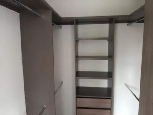 Apartamento En Arriendo Ubicado En El Poblado Sector Los Balsos (27099).