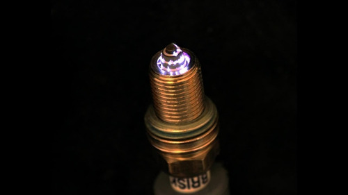 Imagen 2 de 5 de 1 Bujía Brisk Premium Racing Ar12zs. (ngk Cr8e O Denso Iu24)