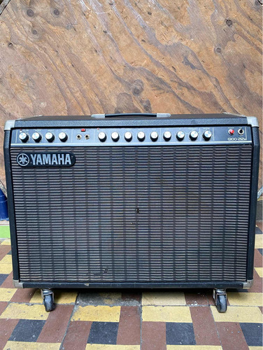 Amplificador De Guitarra Eléctrica Yamaha G100 2x12 Japonés