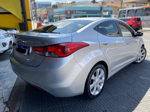 Imagem 5 de 12 de Hyundai Elantra 1.8 Gls 16v 2012