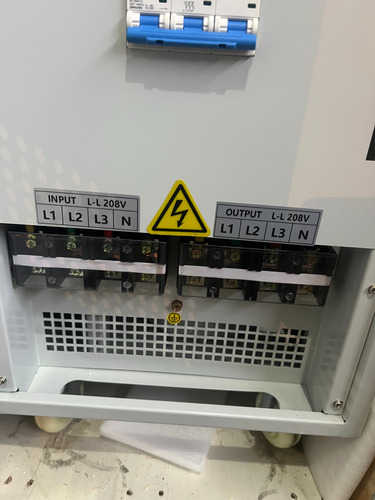 Estabilizador 3f De 30kva (+-25%) Ent 208v Sal 208v Ip23