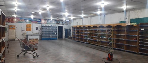 Imagen 4 de 8 de Alquiler - Local Ideal Para Deposito - Moron Centro