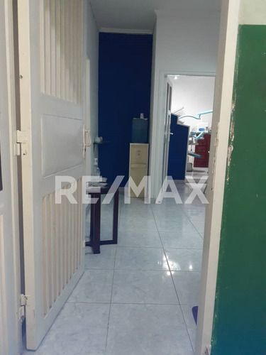 Imagen 4 de 8 de En Venta Consultorio, Sector Centro Calle Urica