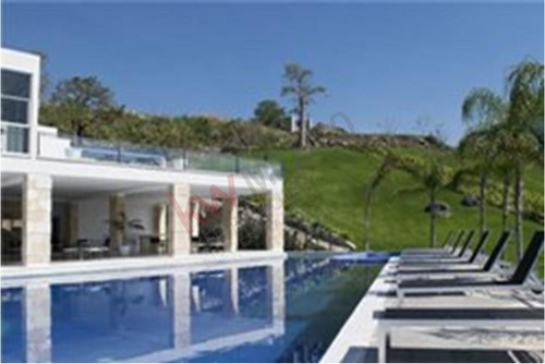 Se Vende Lote De Terreno Dentro Del Fraccionamiento Burgos Corinto En Temixco.-