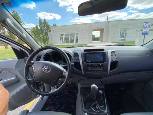 Toyota Hilux 3.0 Cd Srv Cuero I 171cv 4x4 2011