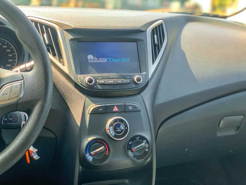 Imagem 9 de 11 de Hyundai Hb20 1.6a Comf