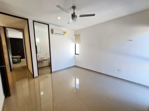 Casa En Renta De 3 Recámaras Y Piscina En Privada San José Tulipanes