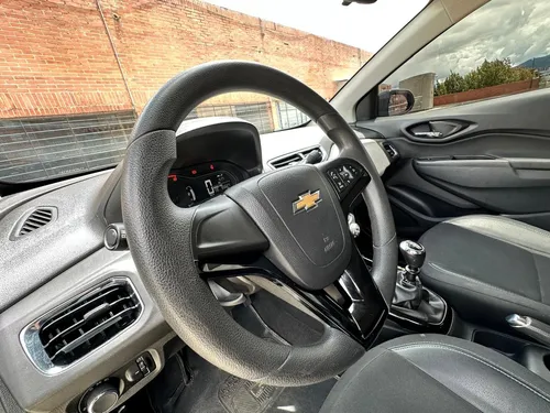 Chevrolet Onix 1.4 L.T Sedan Mecanico