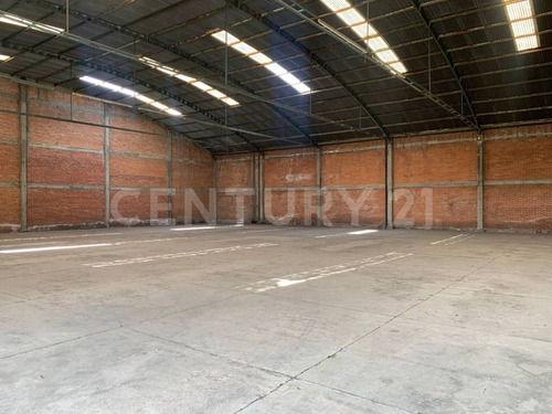 Renta De Bodega Zona Blvd.hermanos Serdan-15 De Mayo- La Libertad