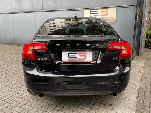 Imagem 9 de 12 de Volvo S60 2017 2.0 T4 Kinetic Drive-e