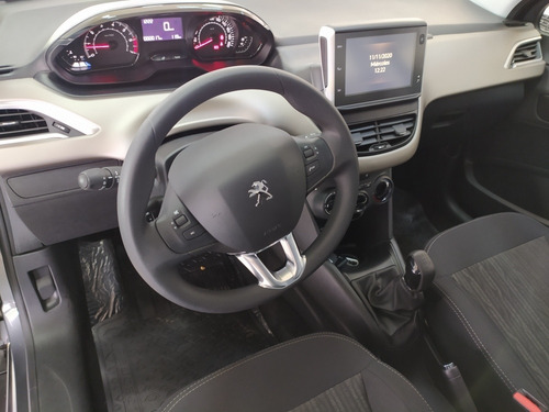 Peugeot 2008 1.6 Active 2020