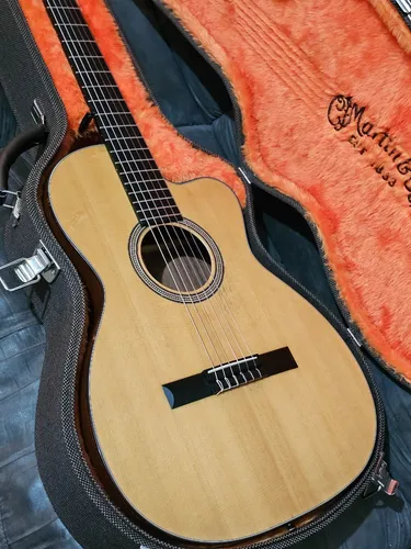 Viol o Martin 000c Nylon Americano Classical Cutaway 2012