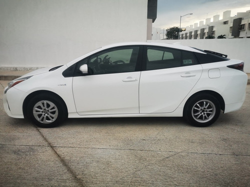 Imagen 4 de 11 de Toyota Prius 2017 1.8 Base Cvt