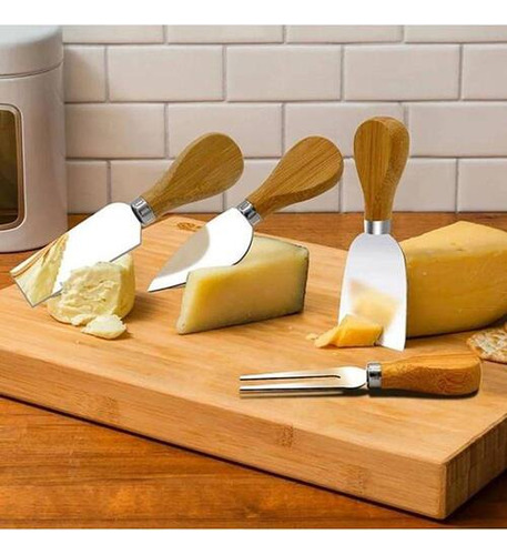 Kit 4 Utensílios Para Queijo Faca Garfo Espátula Petisco Cor Madeira