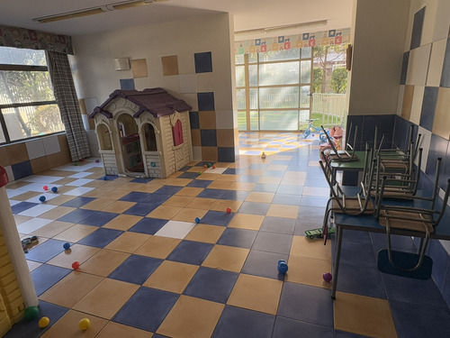 En Venta 4 Dormitorios, 2 Estacionamientos