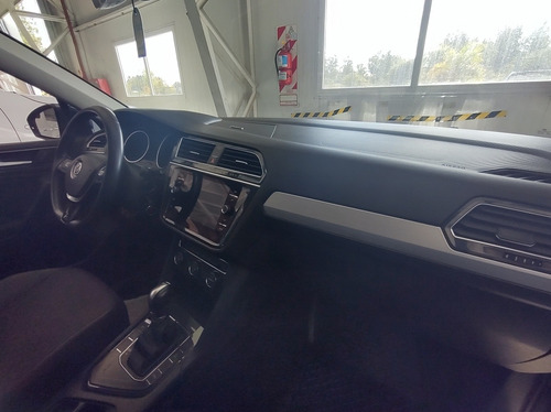 Imagen 12 de 15 de Volkswagen Tiguan Allspace 2018 1.4 Tsi Trendline 150cv Dsg