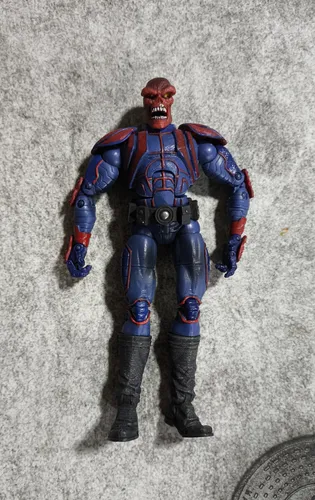 Marvel Legends Cráneo Rojo (Usado)