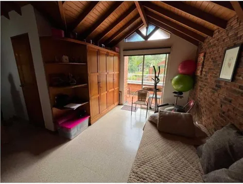 Se Vende Casa En Loma De Los Bernal Parte Baja