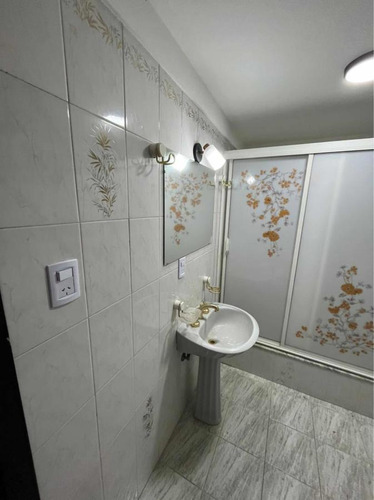 Imagen 19 de 29 de Casa En Venta - 6 Dormitorios 5 Baños - 300mts2 - Tablada
