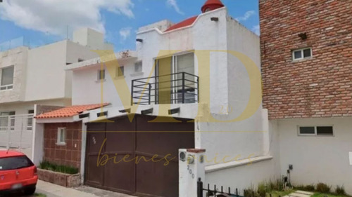 Cm Casa En Venta En Av. Senda Eterna 202, Colonia Milenio Iii, Santiago De Querétaro De Adjudicación Directa Pago Y Trato Directo Con La Institución Financiera Invierte Sin Riesgos