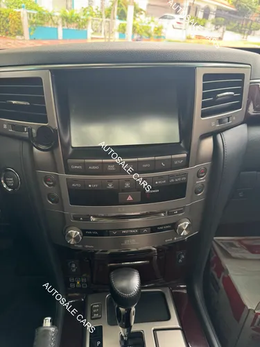 Lexus LX 5.7 570