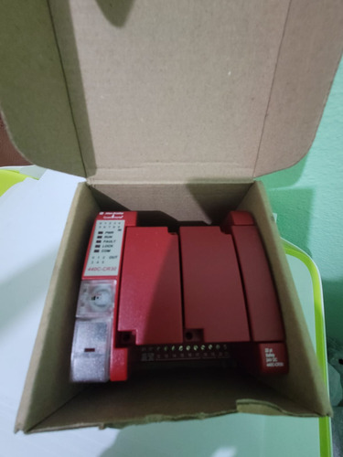 Relé De Seguridad 440c-cr30-22bbb Ser A - En Caja Abierta (Usado)