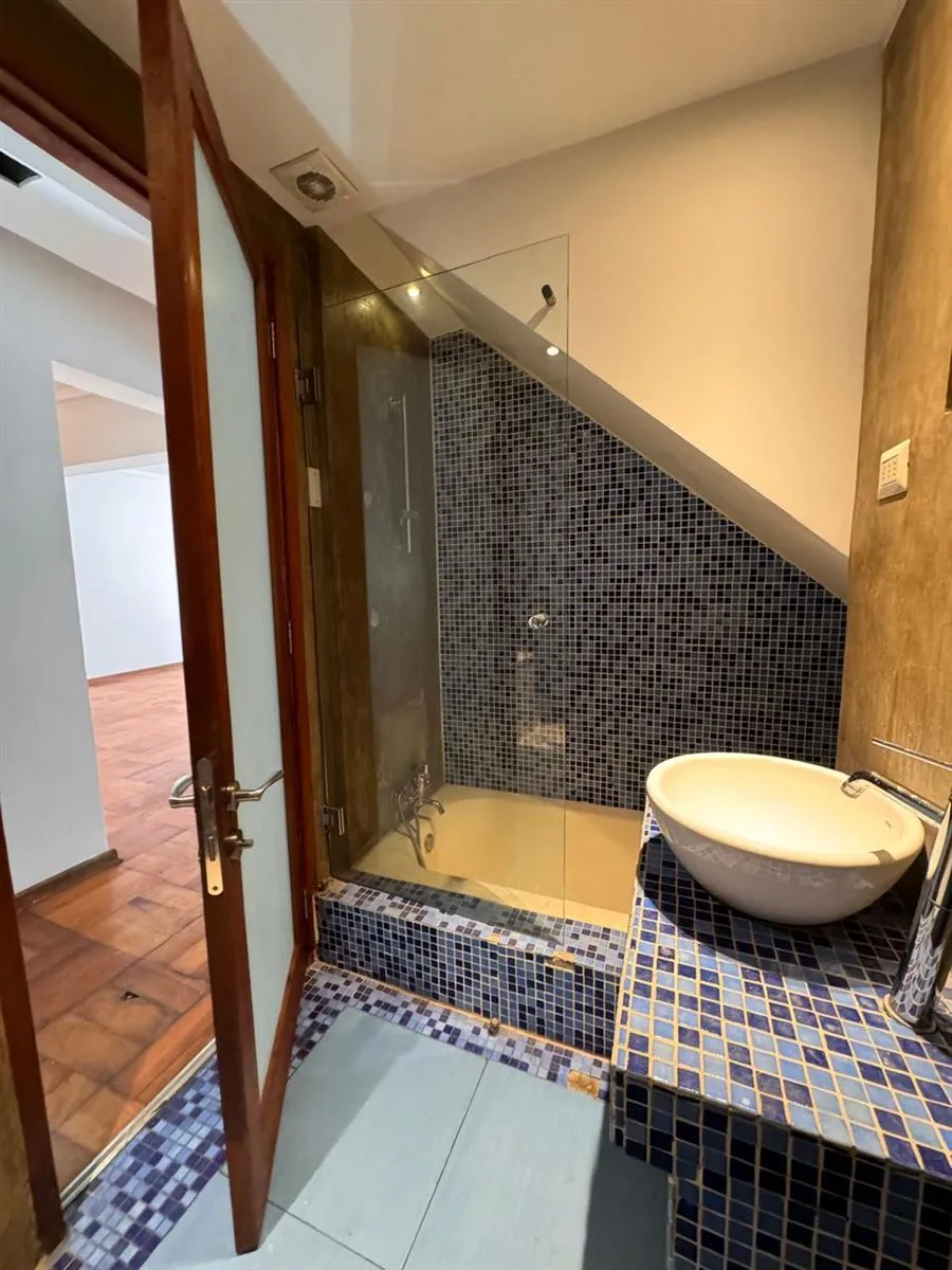 Imagen 5 de 30 de Casa En Arriendo De 4 Dorm. En Providencia