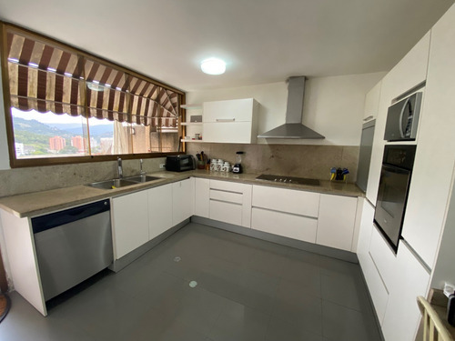 Se Vende Apartamento En La Esmeralda