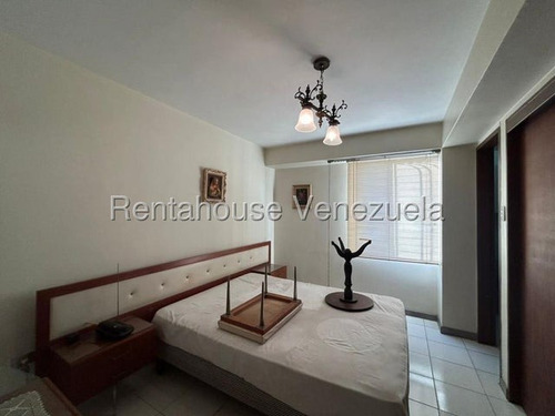 Marianny Gonzalez, Amplio Apartamento En Venta Av Venezuela
