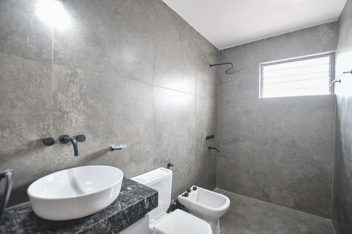 Departamento 3 Dormitorios En Venta En Calle 33 Entre 18 Y 19 La Plata