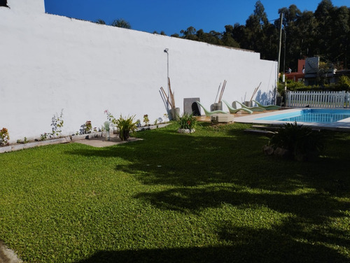 Casa Con Piscina. Alquiler Temporal En Federación. Entre Rios La Amarilla